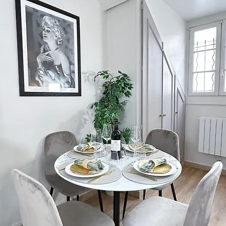 Unique & Beautiful Duplex In Saint-germain