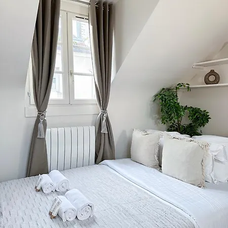 Unique & Beautiful Duplex In Saint-germain Apartment