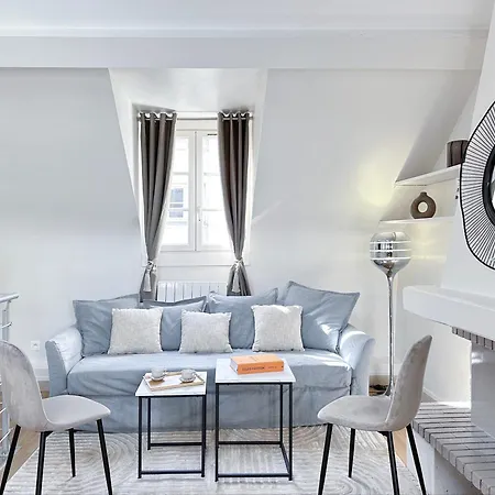 Unique & Beautiful Duplex In Saint-germain *